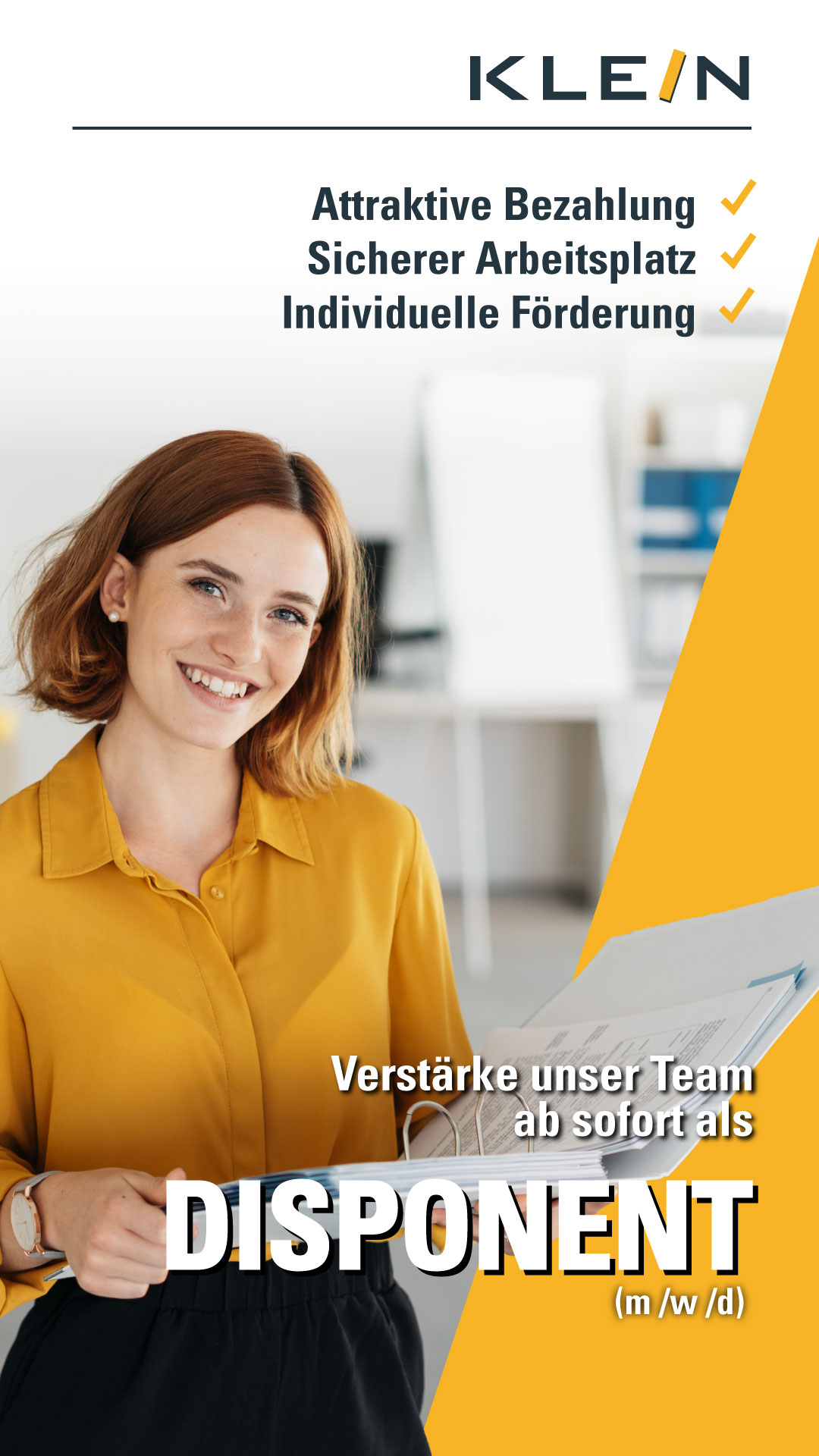Sachbearbeiter und Disponent der KLEIN GmbH bei Planung und Organisation von Einsätzen